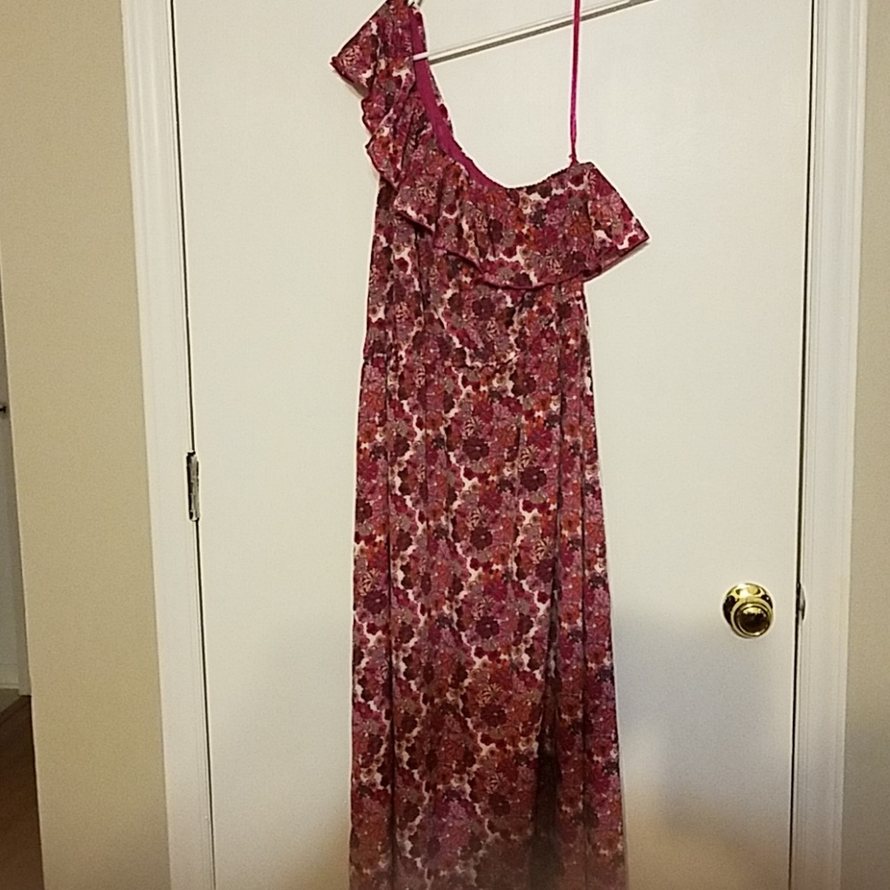 Rufgled one shoulder dress